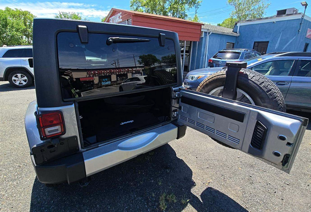 2015 Jeep Wrangler Unlimited Sahara