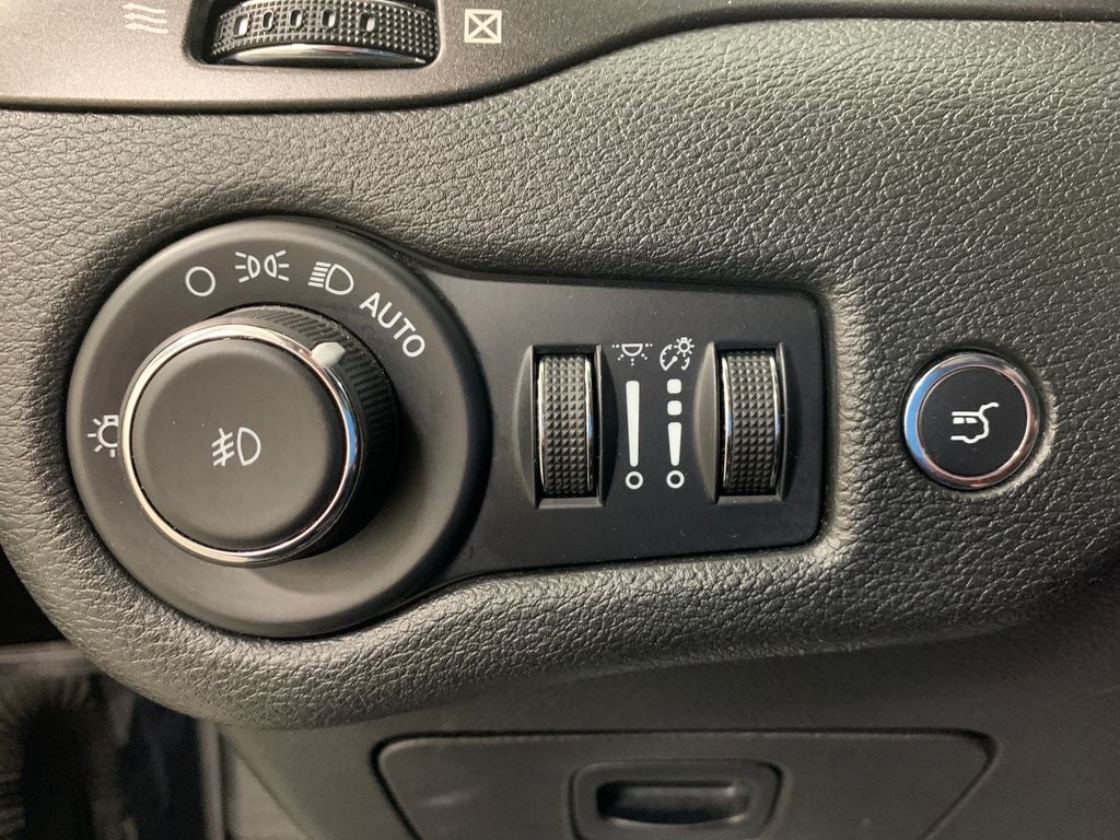 2022 Jeep Cherokee Trailhawk