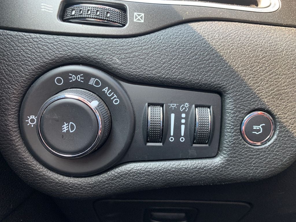 2022 Jeep Cherokee Trailhawk