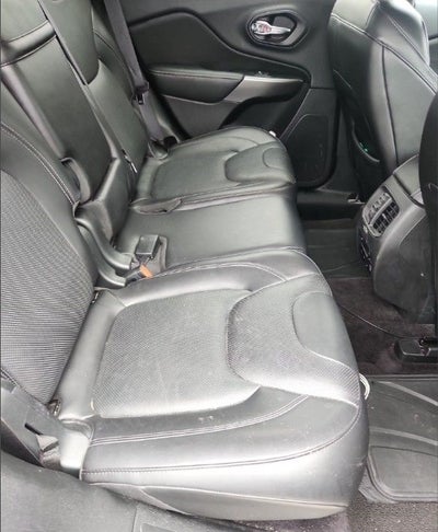 2019 Jeep Cherokee Overland