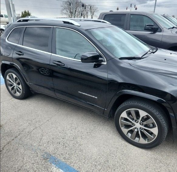 2019 Jeep Cherokee Overland