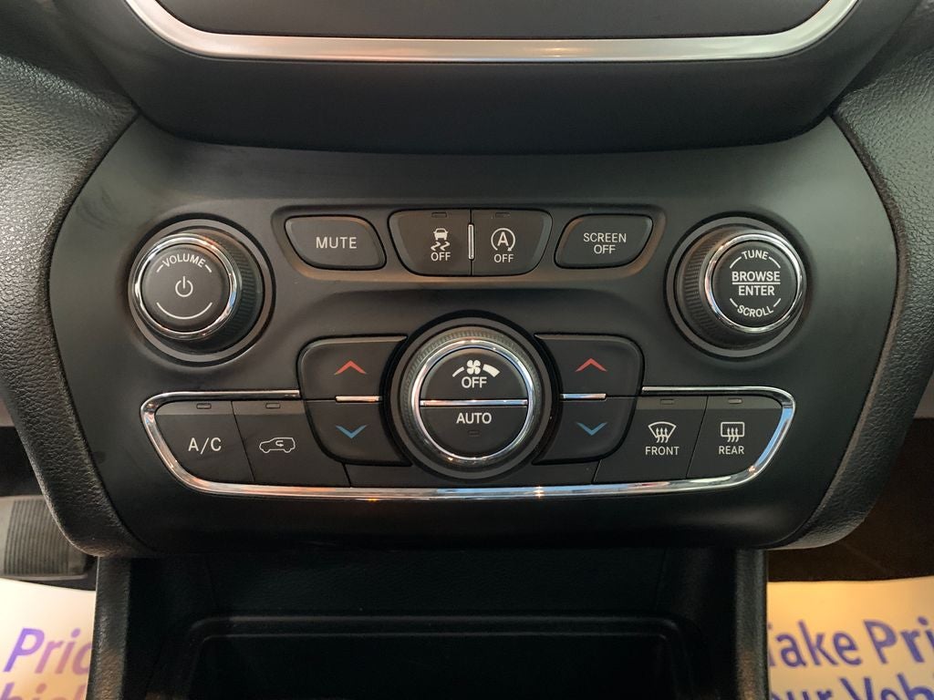 2022 Jeep Cherokee Latitude Lux