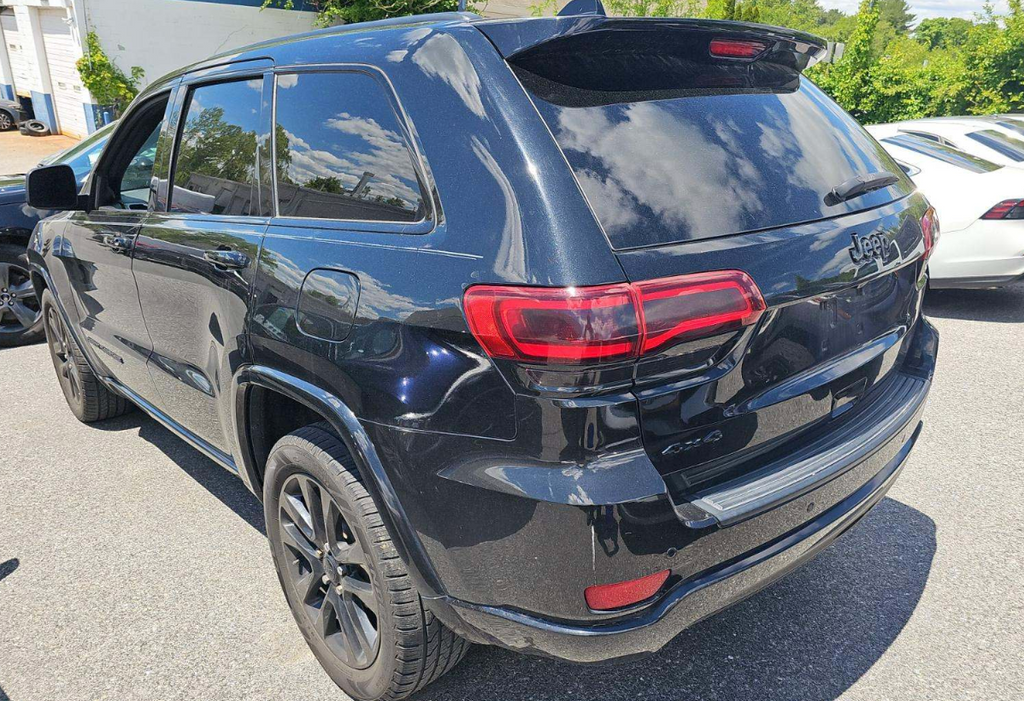 2018 Jeep Grand Cherokee Altitude