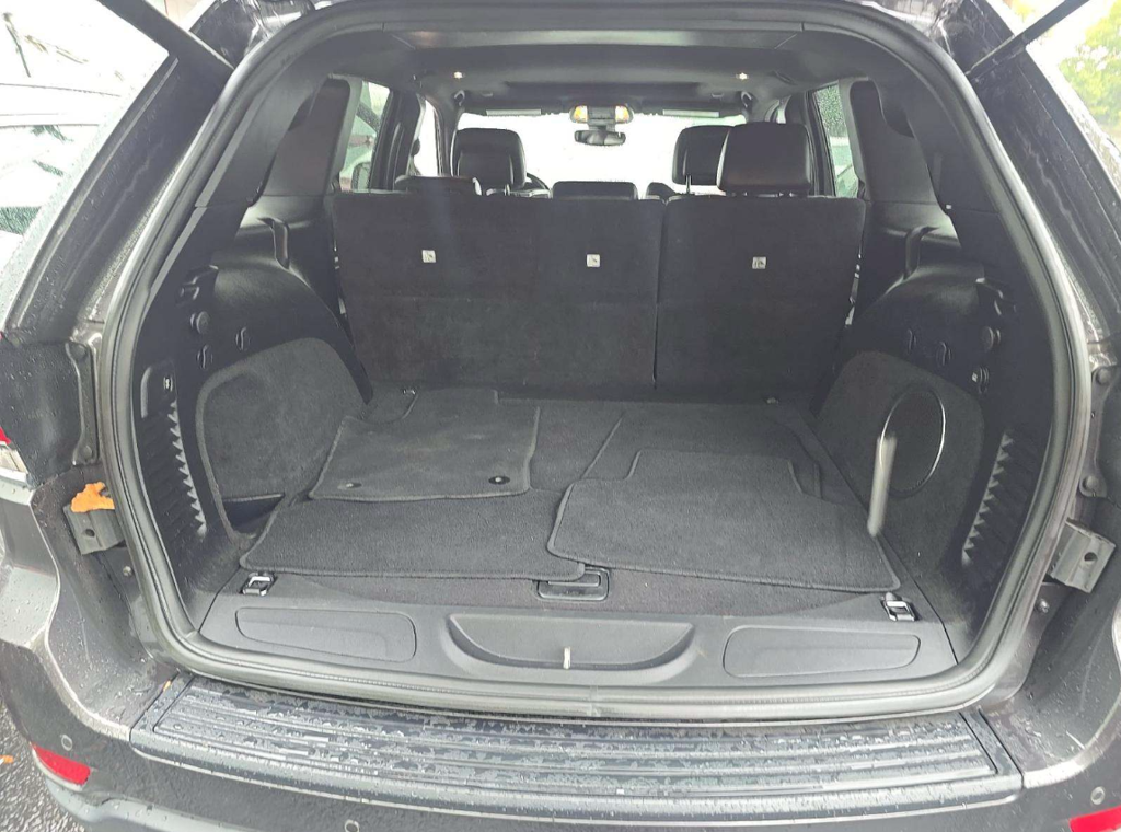 2020 Jeep Grand Cherokee Laredo