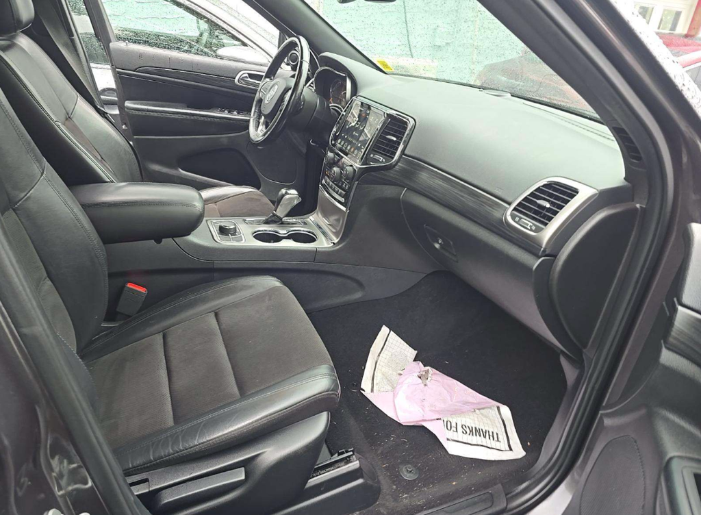 2020 Jeep Grand Cherokee Laredo