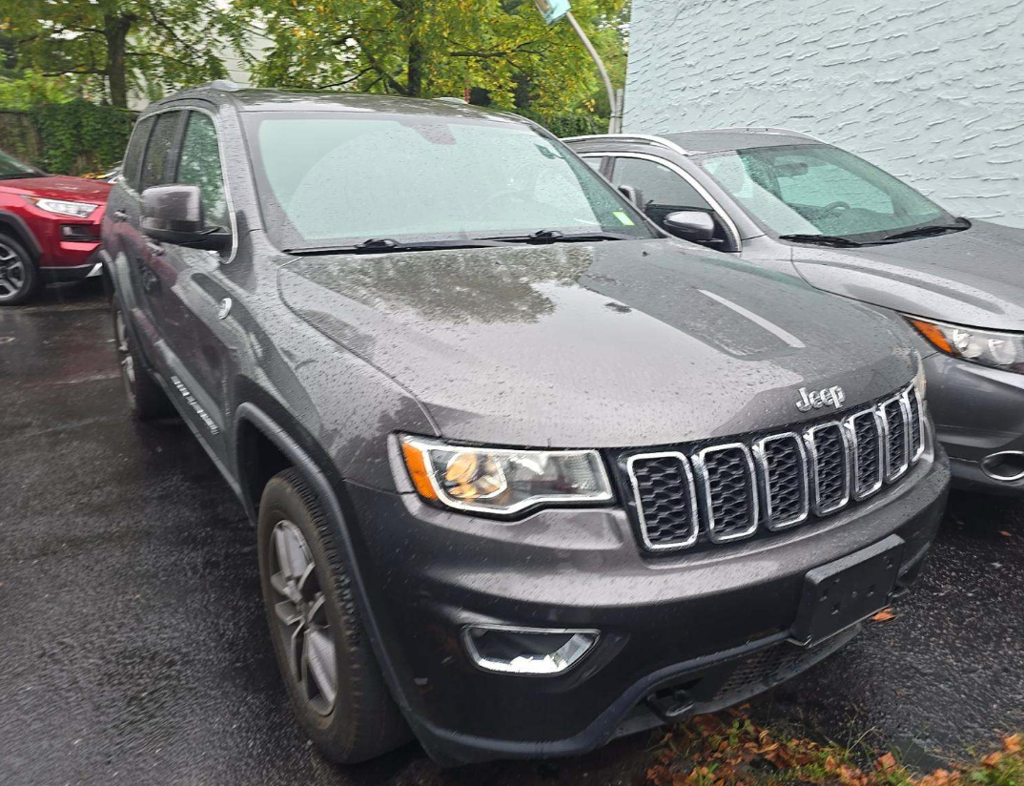2020 Jeep Grand Cherokee Laredo