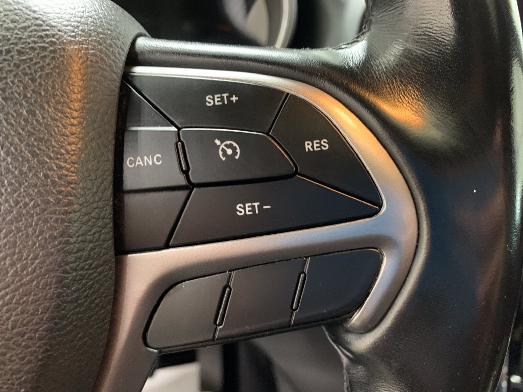 2020 Jeep Grand Cherokee Laredo