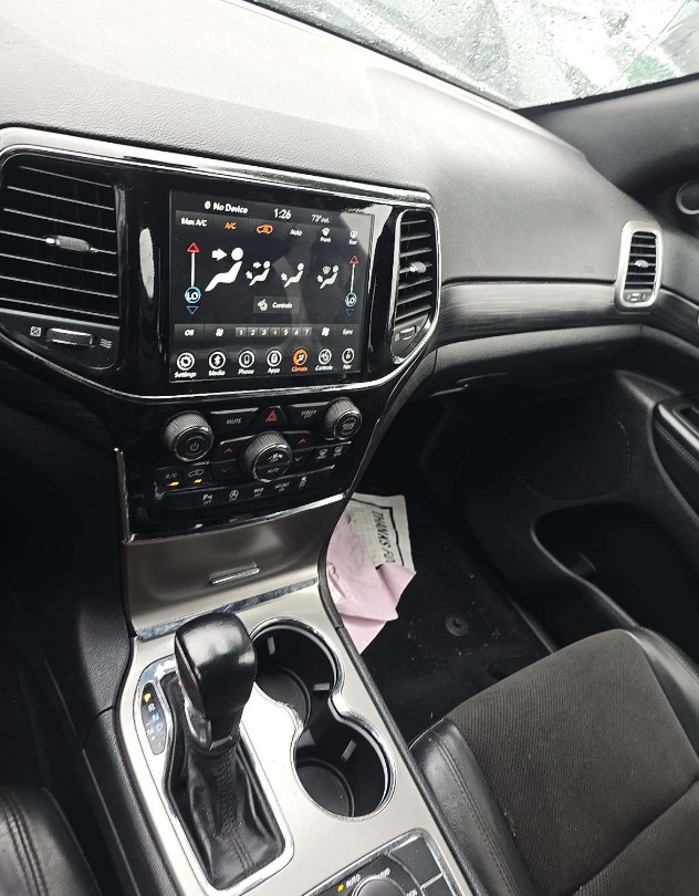 2020 Jeep Grand Cherokee Laredo