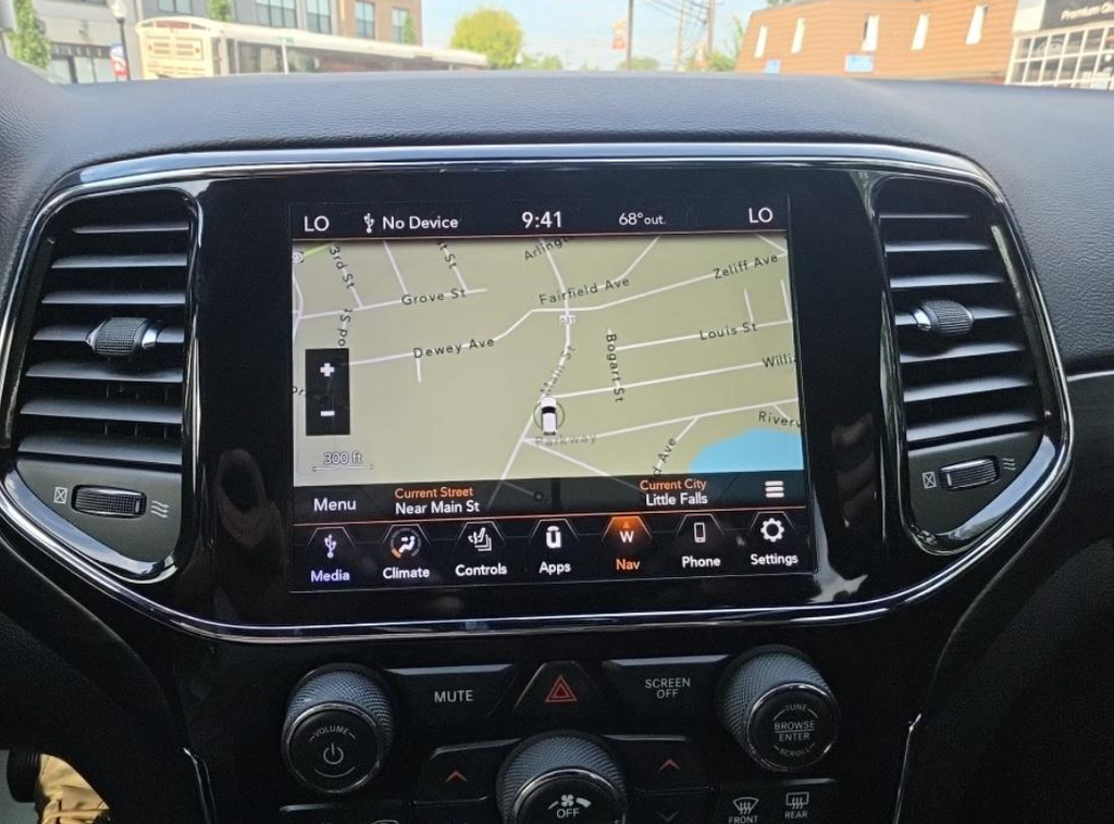2020 Jeep Grand Cherokee Altitude