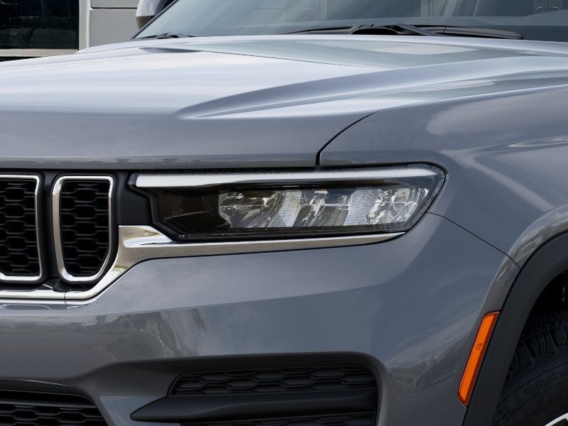 2027 Jeep Grand Cherokee Laredo