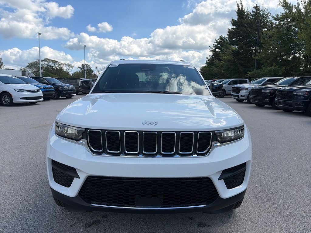 2027 Jeep Grand Cherokee Laredo X