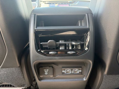 2027 Jeep Grand Cherokee Laredo X