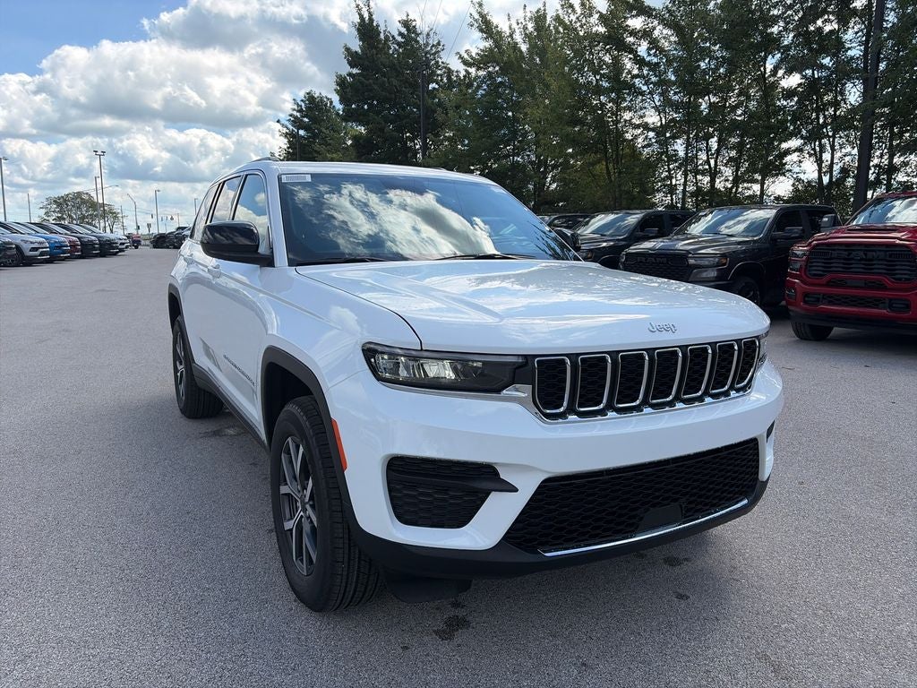 2027 Jeep Grand Cherokee Laredo X