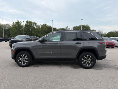 2027 Jeep Grand Cherokee Laredo X