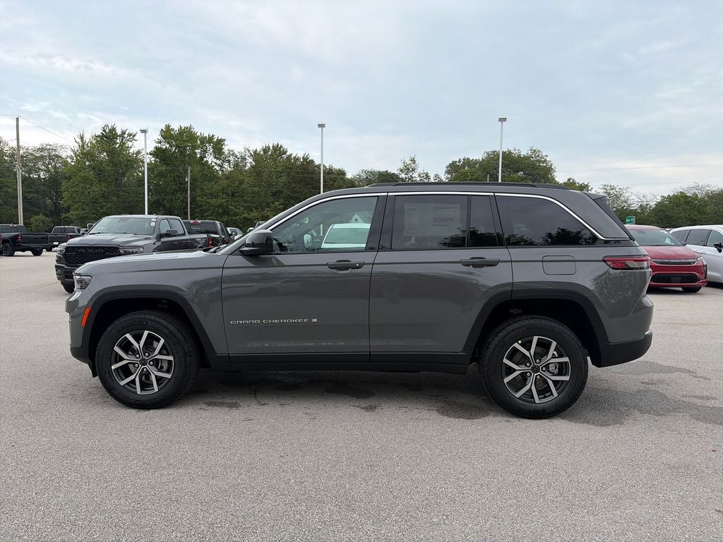 2027 Jeep Grand Cherokee Laredo X