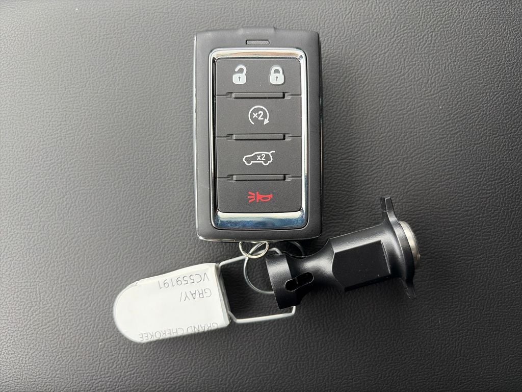 2027 Jeep Grand Cherokee Laredo X