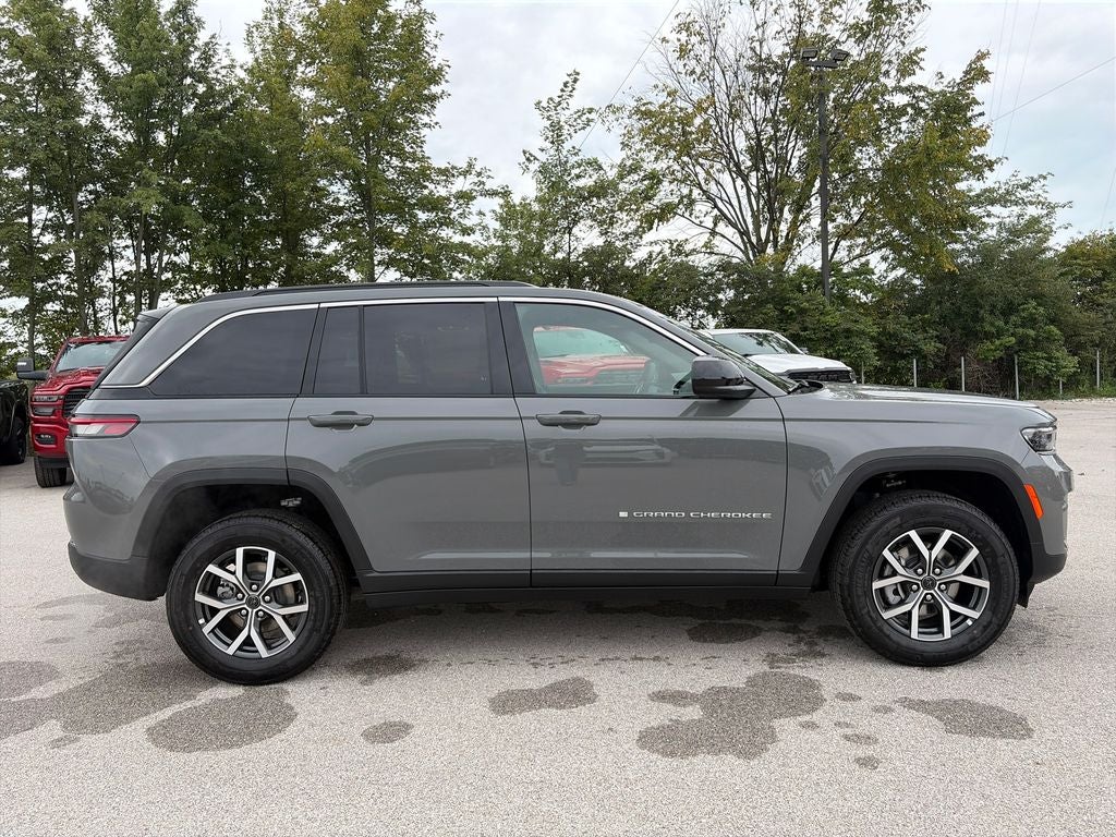 2027 Jeep Grand Cherokee Laredo X