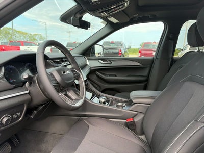 2026 Jeep Grand Cherokee Laredo X