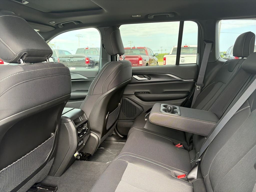 2026 Jeep Grand Cherokee Laredo X