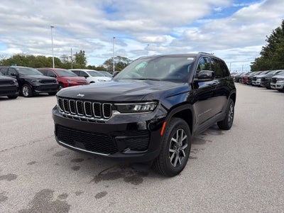 2027 Jeep Grand Cherokee Laredo