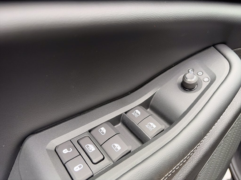 2027 Jeep Grand Cherokee Laredo