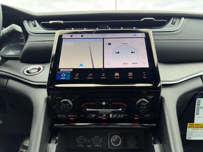 2027 Jeep Grand Cherokee Laredo