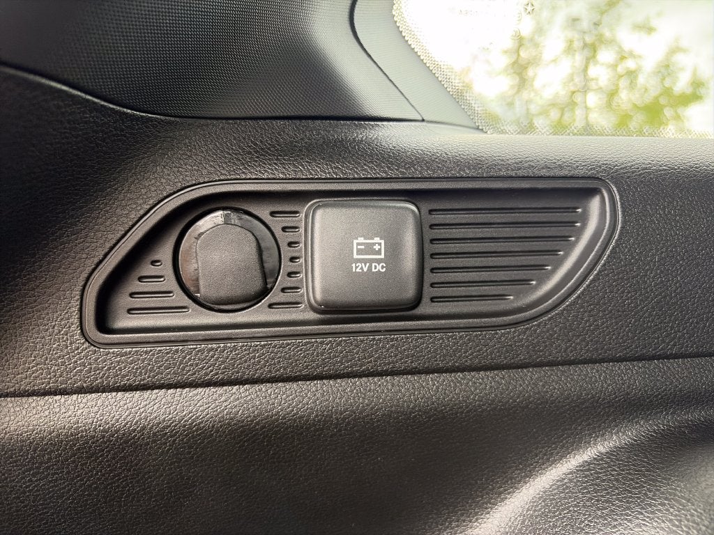 2027 Jeep Grand Cherokee Laredo