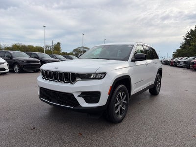 2027 Jeep Grand Cherokee Laredo
