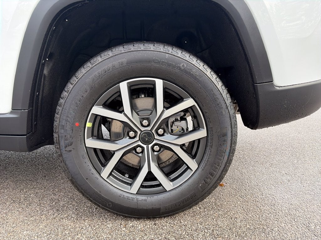 2027 Jeep Grand Cherokee Laredo