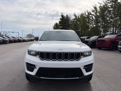 2027 Jeep Grand Cherokee Laredo