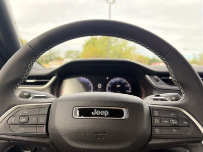 2027 Jeep Grand Cherokee Laredo