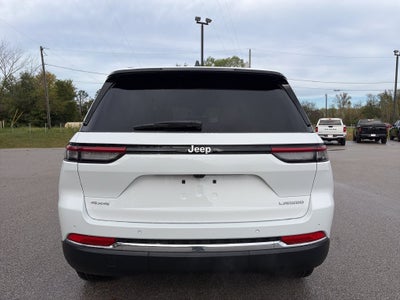 2027 Jeep Grand Cherokee Laredo