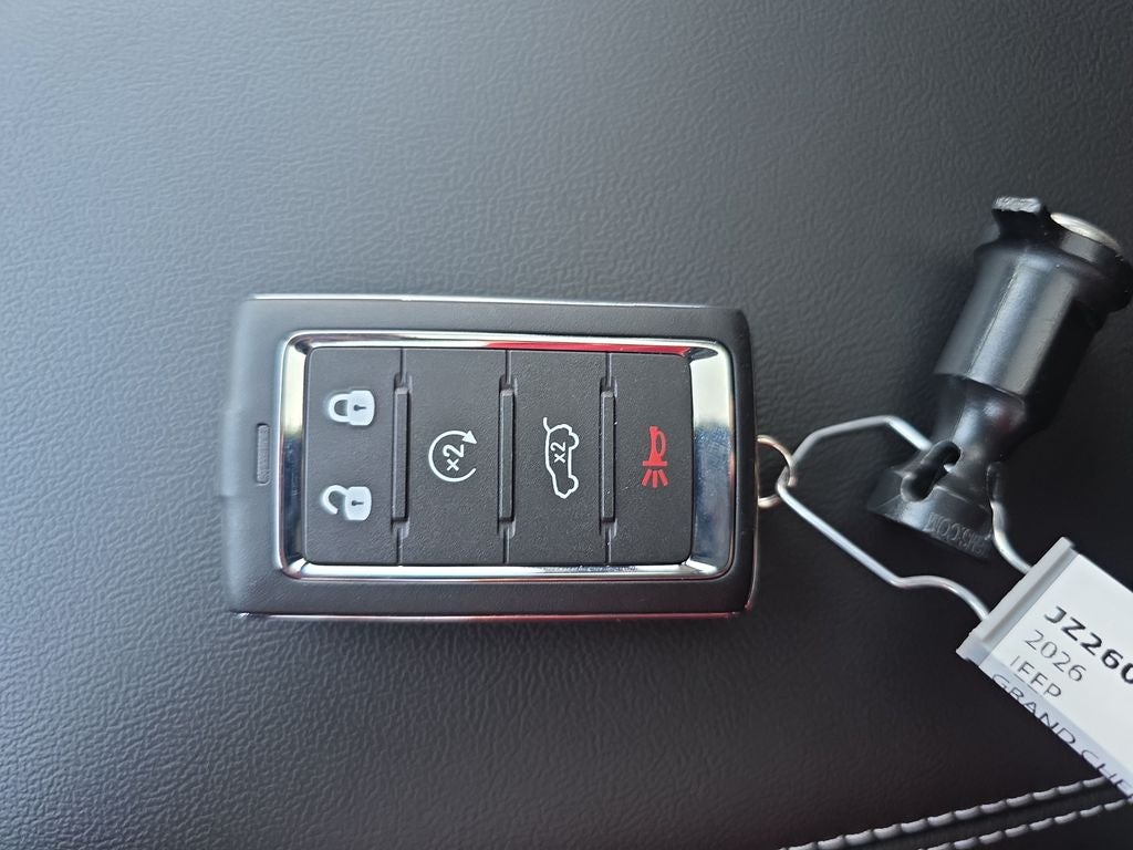 2026 Jeep Grand Cherokee Laredo