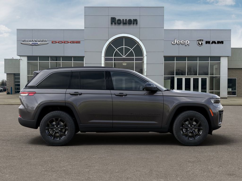 2026 Jeep Grand Cherokee Laredo