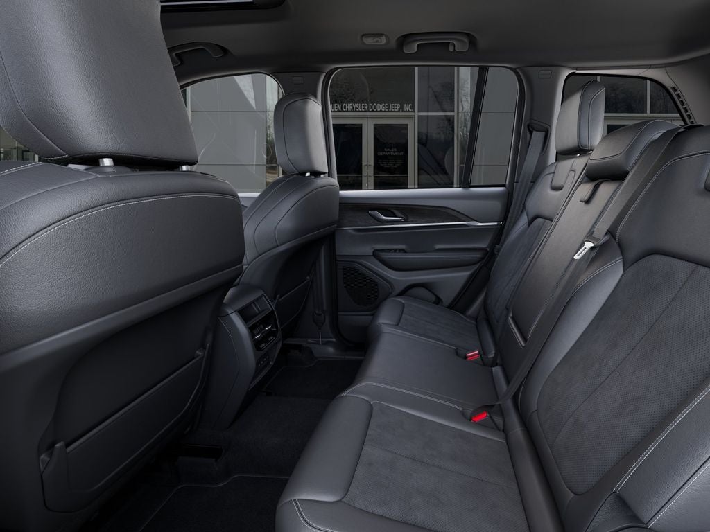 2026 Jeep Grand Cherokee Laredo