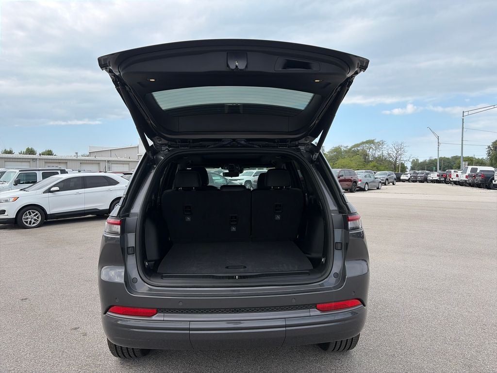 2026 Jeep Grand Cherokee Limited Reserve