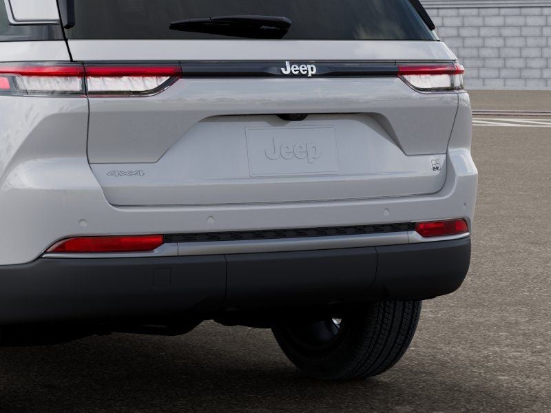 2026 Jeep Grand Cherokee Base