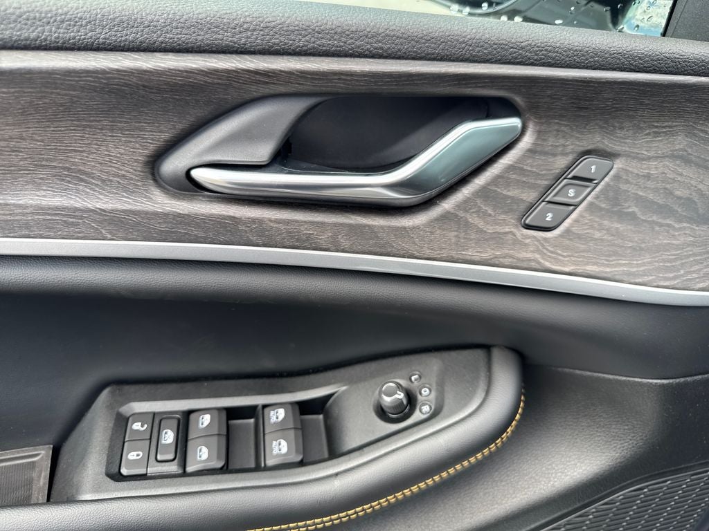 2026 Jeep Grand Cherokee Base