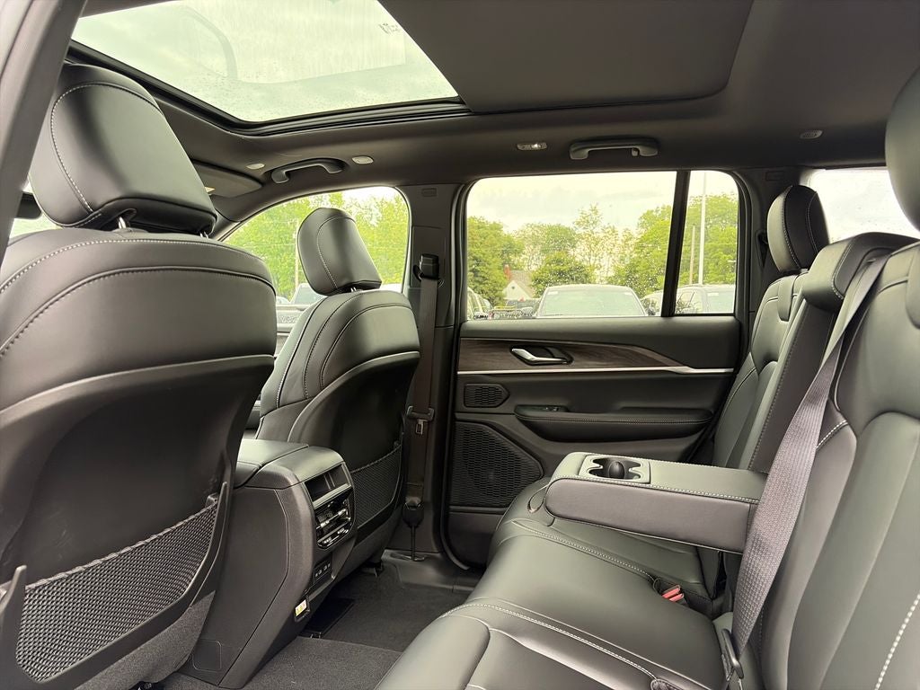 2027 Jeep Grand Cherokee Limited