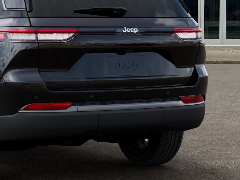 2026 Jeep Grand Cherokee Base