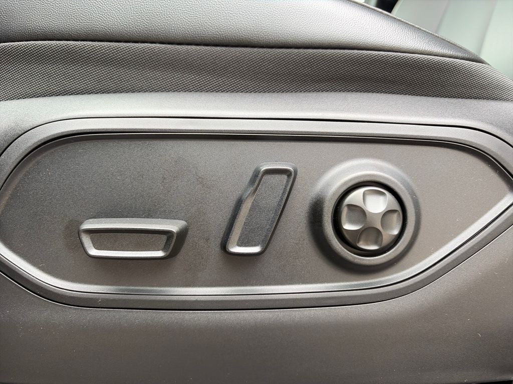 2027 Jeep Grand Cherokee Limited Reserve