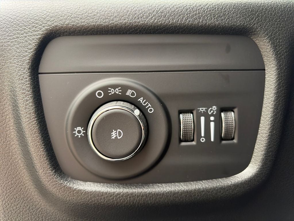 2027 Jeep Grand Cherokee Limited Reserve