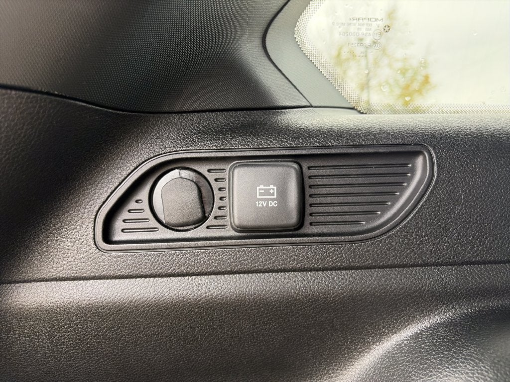 2027 Jeep Grand Cherokee Limited Reserve