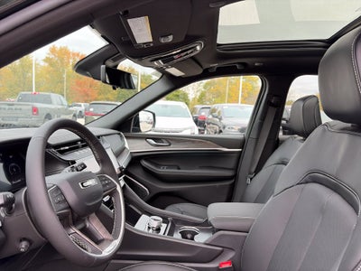 2027 Jeep Grand Cherokee Limited Reserve