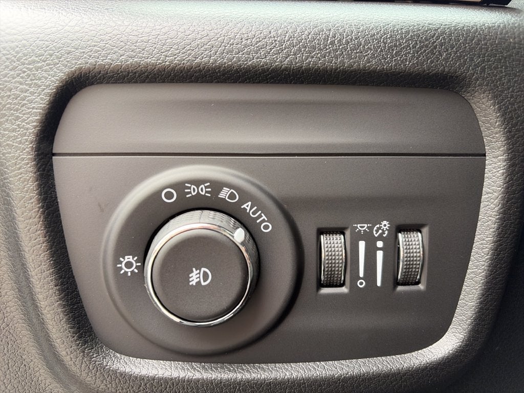 2027 Jeep Grand Cherokee Limited Reserve