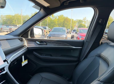 2027 Jeep Grand Cherokee Limited