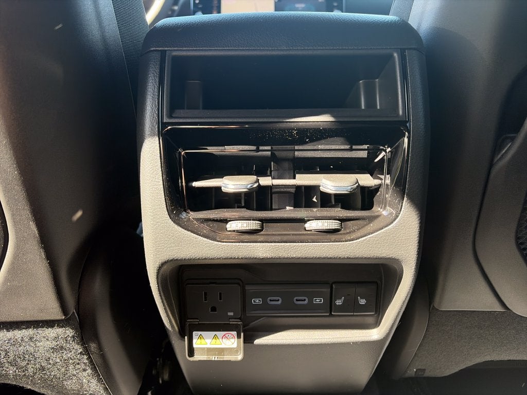 2027 Jeep Grand Cherokee Limited Reserve