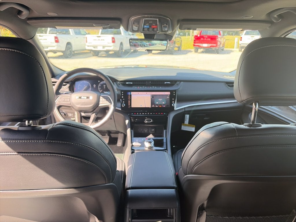 2027 Jeep Grand Cherokee Limited Reserve