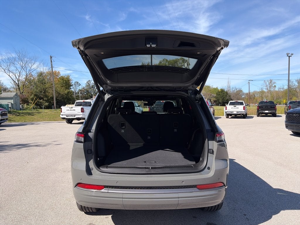 2027 Jeep Grand Cherokee Limited Reserve