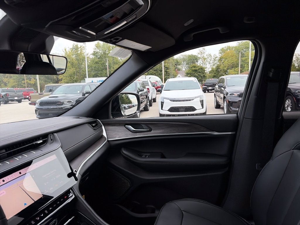 2027 Jeep Grand Cherokee Limited